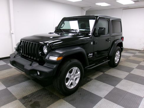 Used 2019 Jeep Wrangler Sport image 1