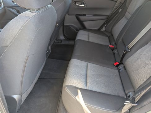 Used 2025 Nissan Rogue SV image 10