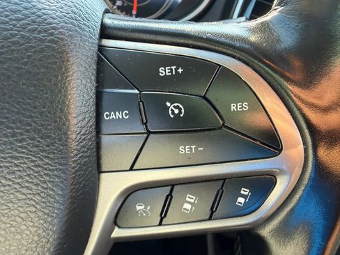 Used 2021 Jeep Cherokee Limited AWD/4WD image 20