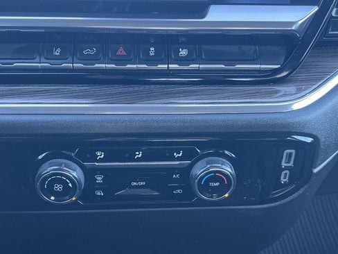 Used 2024 Chevrolet Silverado 2500 LT image 6