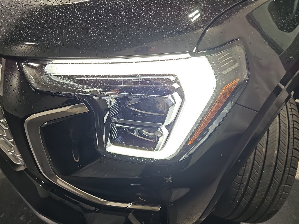 New 2027 GMC Terrain Denali w/ LPO, Black Badging Package AWD/4WD image 32