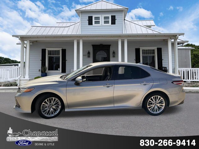 Used 2019 Toyota Camry XLE FWD image 3