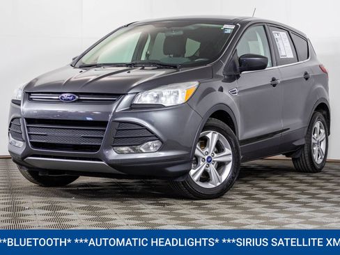 Used 2015 Ford Escape SE FWD image 2
