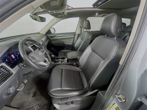 Used 2021 Volkswagen Atlas SEL R-Line image 22