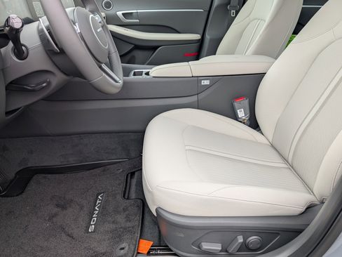 New 2025 Hyundai Sonata SEL FWD image 13