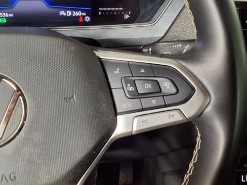 Used 2022 Volkswagen Tiguan SE image 27