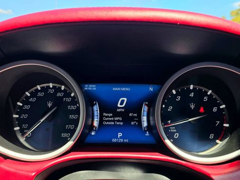 Used 2018 Maserati Ghibli S GranSport RWD image 33