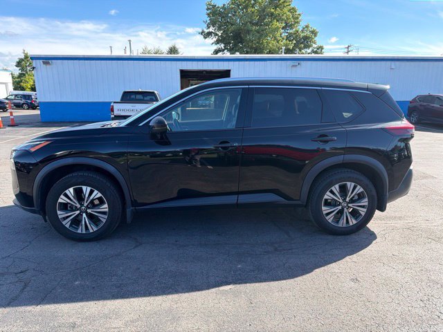 Used 2021 Nissan Rogue SV w/ Premium Package FWD image 3