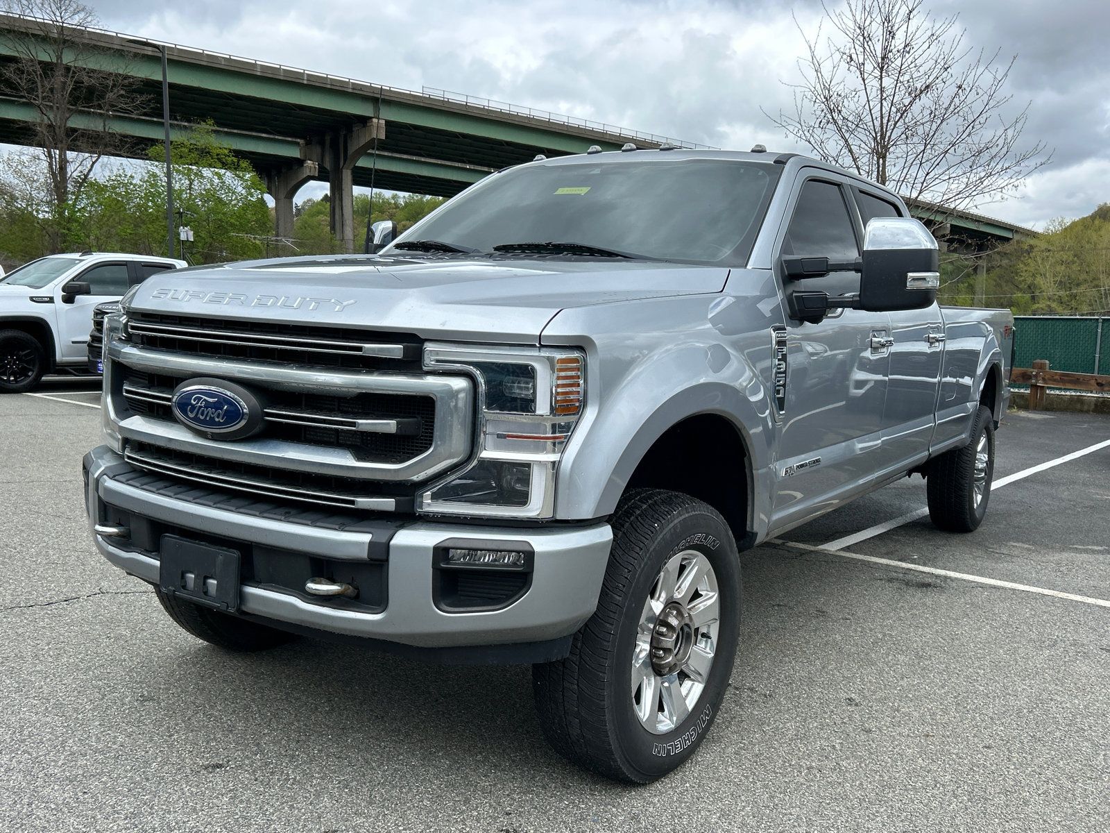 Used 2022 Ford F350 Platinum AWD/4WD image 4