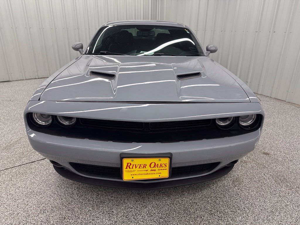 Used 2020 Dodge Challenger SXT w/ Blacktop Package RWD image 2