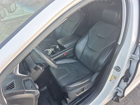 Used 2018 Ford Edge Titanium w/ Cold Weather Package image 16