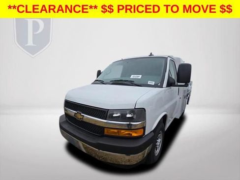 New 2025 Chevrolet Express 3500 w/ Power Convenience Package RWD image 14