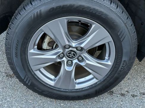 Used 2023 Toyota RAV4 XLE image 13