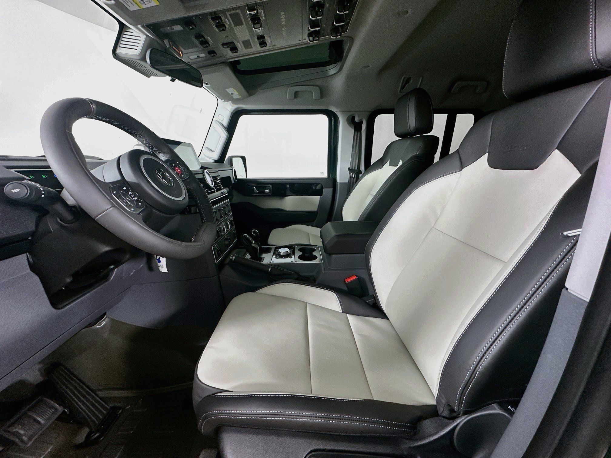 Used 2025 INEOS Grenadier Station Wagon AWD/4WD image 33