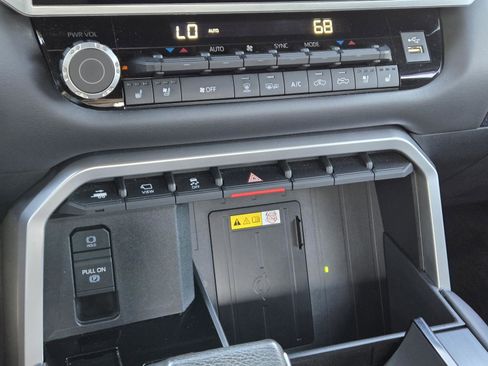 Used 2023 Toyota Tundra Platinum RWD image 29