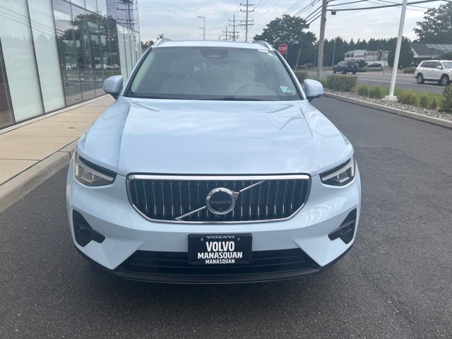 Used 2024 Volvo XC40 B5 Plus w/ Climate Package AWD/4WD image 7