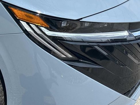 New 2026 Nissan Sentra SR w/ Floor Mat Package FWD image 10