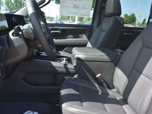 New 2026 Chevrolet Tahoe Z71 w/ Comfort Package AWD/4WD image 14