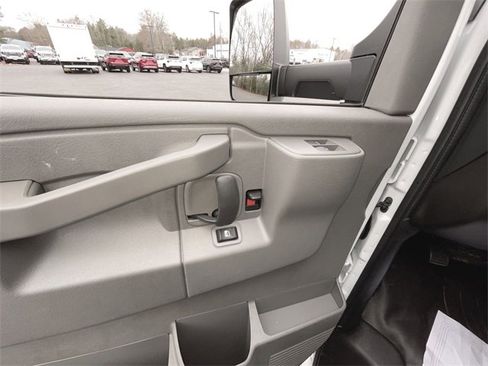 New 2025 GMC Savana 3500 w/ Power Convenience Package image 17