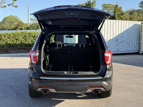 Used 2019 Ford Explorer Limited w/ Class III Trailer Tow Package image 13