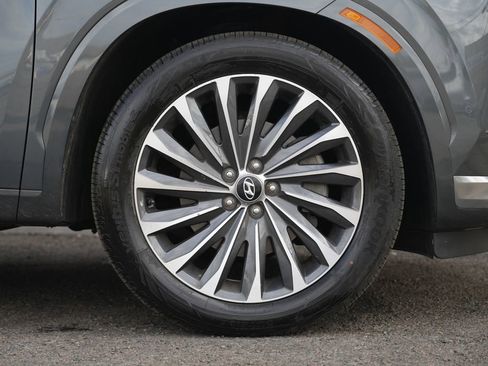 Used 2024 Hyundai Palisade Calligraphy image 10