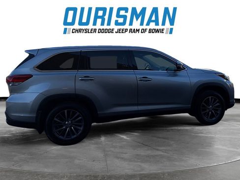 Used 2019 Toyota Highlander XLE image 7
