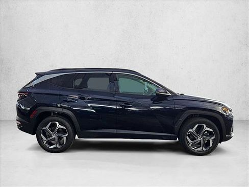 Certified 2024 Hyundai Tucson Limited AWD/4WD image 4