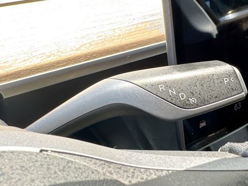 Used 2021 Tesla Model Y Long Range image 17