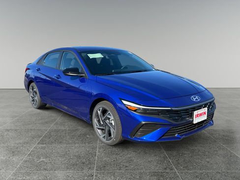 New 2025 Hyundai Elantra Sport image 7