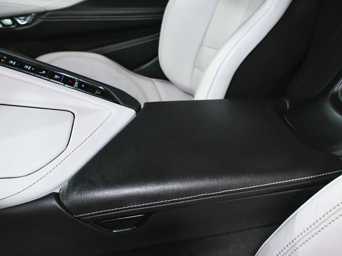 Used 2021 Chevrolet Corvette Stingray Preferred Cpe w/ 2LT image 51