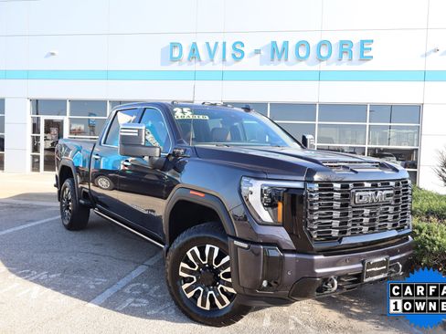 Used 2025 GMC Sierra 2500 Denali Ultimate image 2