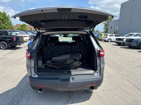 Used 2018 Chevrolet Traverse LS w/ LPO, Floor Liner Package FWD image 7