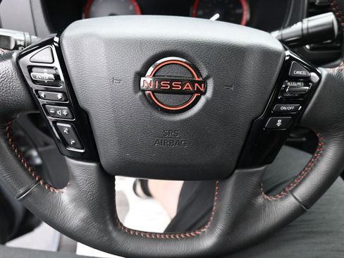 Used 2022 Nissan Frontier PRO-4X w/ Technology Package image 16