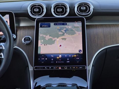 Certified 2025 Mercedes-Benz GLC 350e 4MATIC image 22