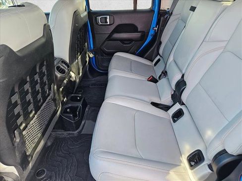 Used 2021 Jeep Gladiator Mojave image 15