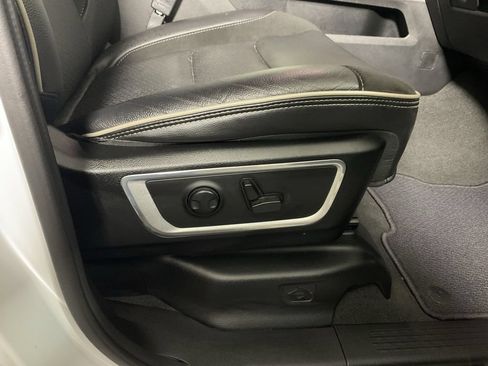 Used 2024 RAM 1500 Laramie AWD/4WD image 36