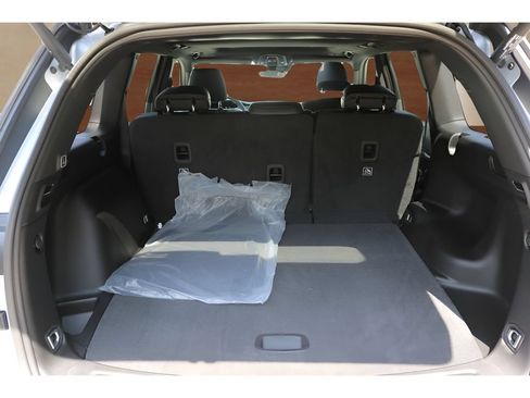 New 2026 Jeep Grand Cherokee Altitude RWD image 17