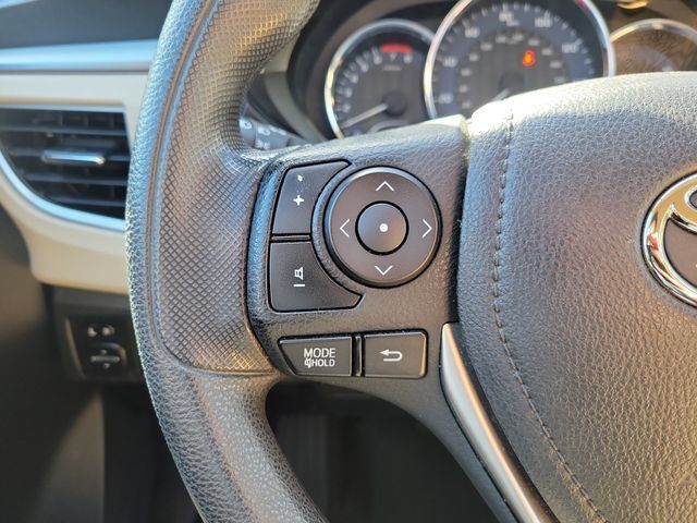 Used 2016 Toyota Corolla LE FWD image 24