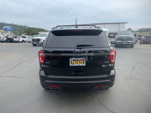 Used 2018 Ford Explorer XLT w/ Equipment Group 202A image 6