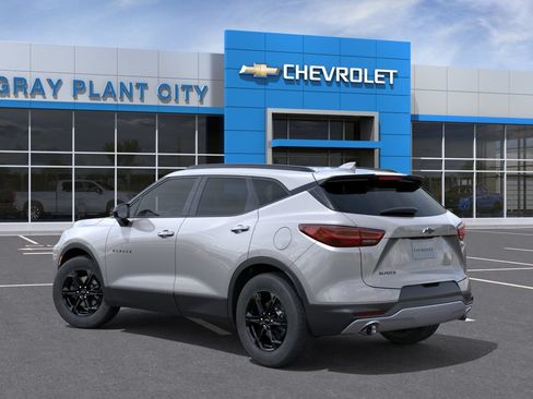 New 2026 Chevrolet Blazer LT w/ Convenience Package FWD image 3