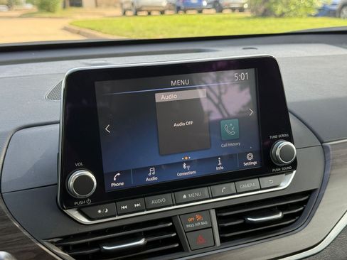 Used 2025 Nissan Altima 2.5 SV FWD image 20