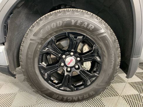 Used 2024 GMC Sierra 1500 SLT RWD image 11