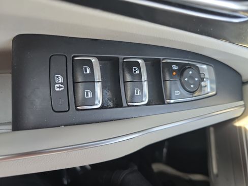 Used 2025 Kia Sorento S w/ Panoramic Sunroof Package FWD image 26