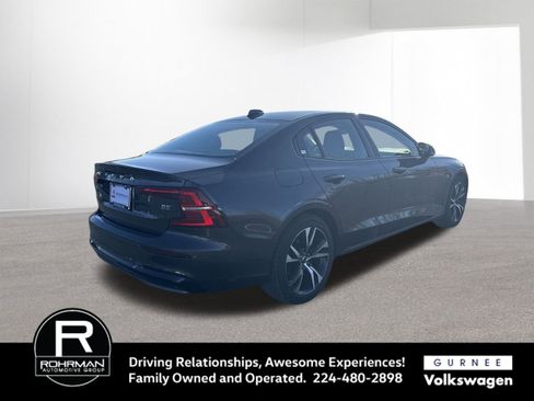 Used 2024 Volvo S60 B5 Core image 9