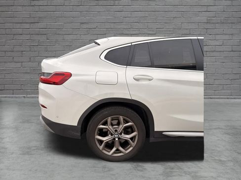 Used 2024 BMW X4 xDrive30i w/ Premium Package AWD/4WD image 9
