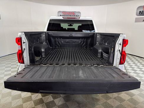 Used 2020 Chevrolet Silverado 1500 Custom w/ Custom Value Package image 18