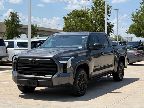 Used 2023 Toyota Tundra SR5 AWD/4WD image 7