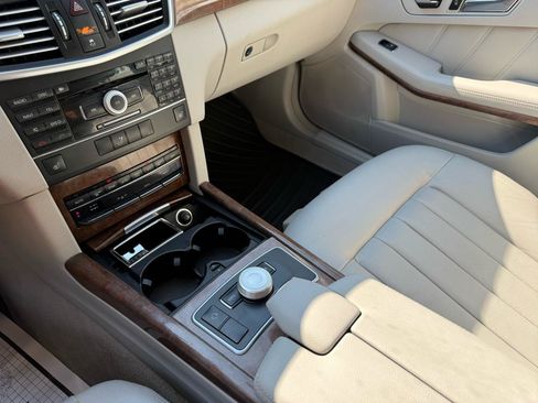 Used 2011 Mercedes-Benz E 350 4MATIC Wagon image 14
