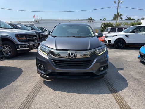 Used 2022 Honda HR-V EX image 2