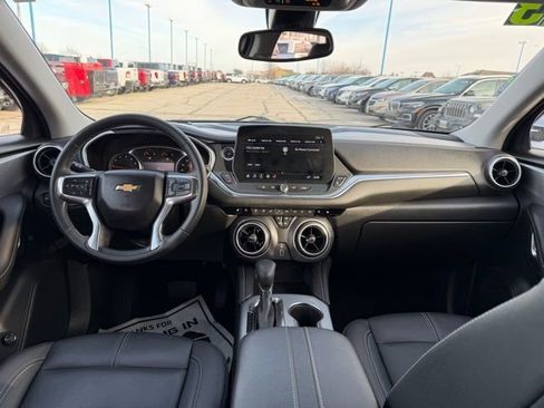 Used 2023 Chevrolet Blazer LT image 15
